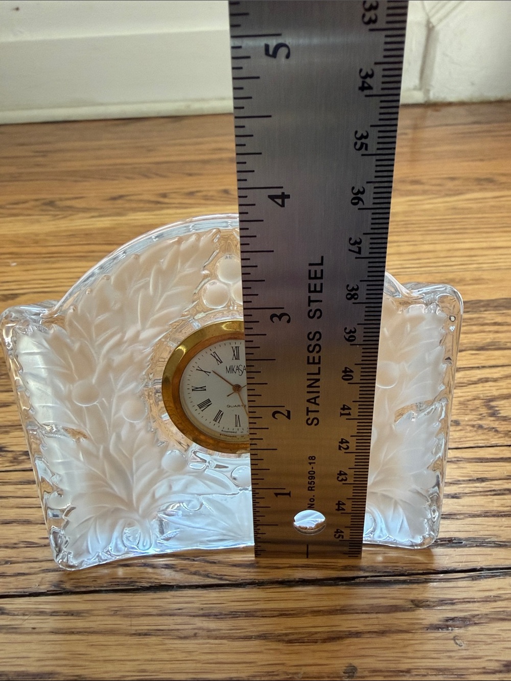 Mikasa Frosted Clear Glass Clock with Gold Trim Never Used Not Tested In Box - Picture 5 of 9